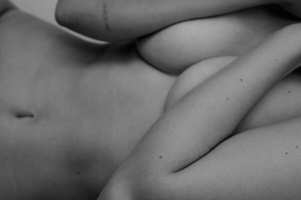 לחקור את ההחלפת זוגות: שבירת טאבו ואימוץ חופש מיני