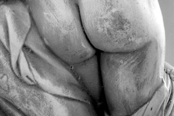 העולם המסקרן של פנטזיות ארוטיות: חקר התשוקה והדמיון האנושי