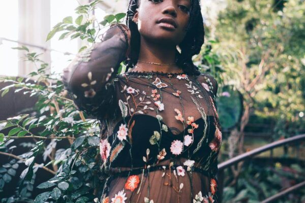 נערות ליווי: היסטוריה של שירותי ליווי